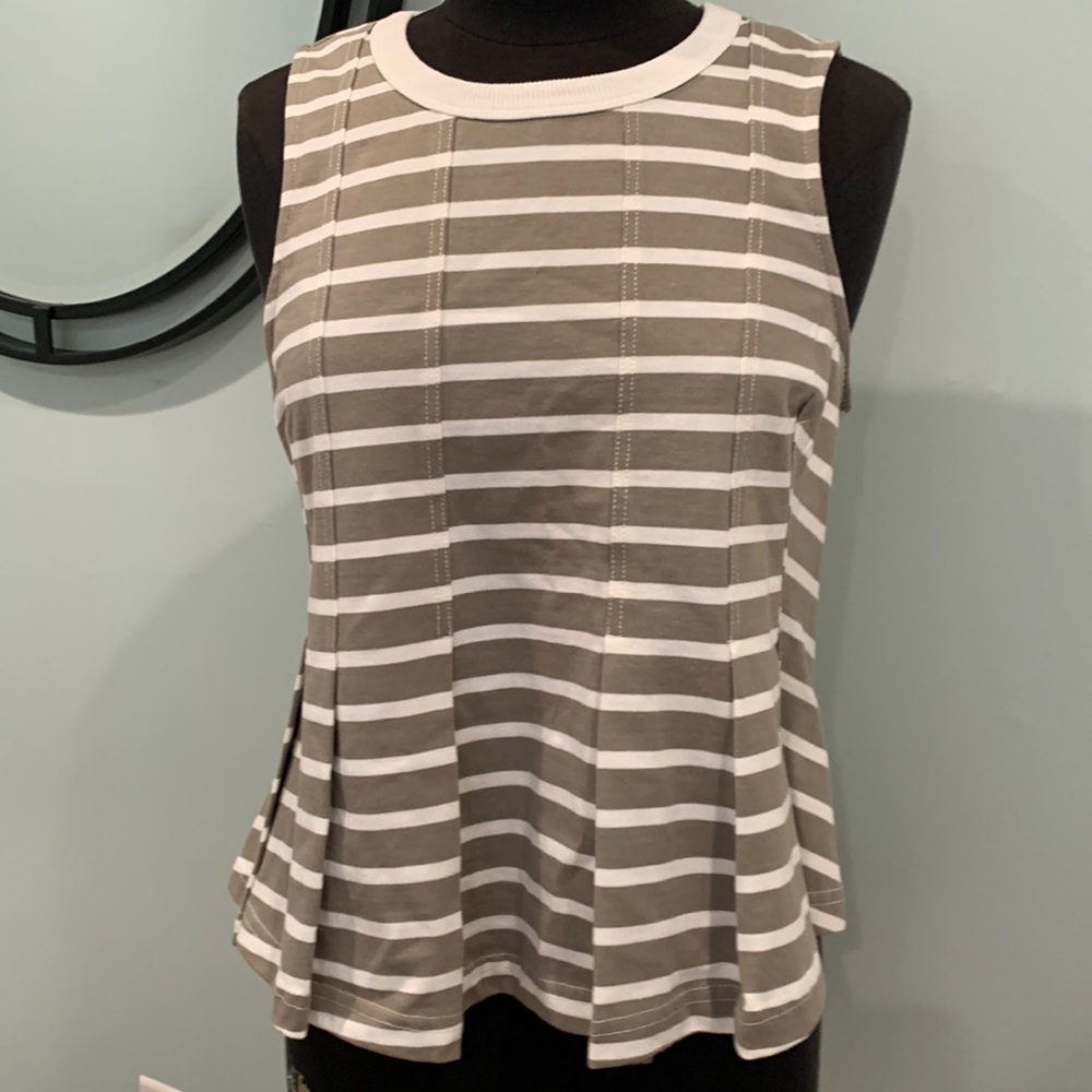 NWT Anthropologie pleated front, sleeveless 100% cotton top size M